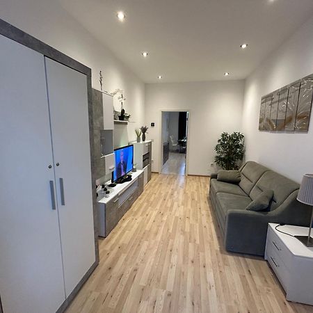 Schoene, Helle Wohnung In Stadtnaehe Vienna Luaran gambar