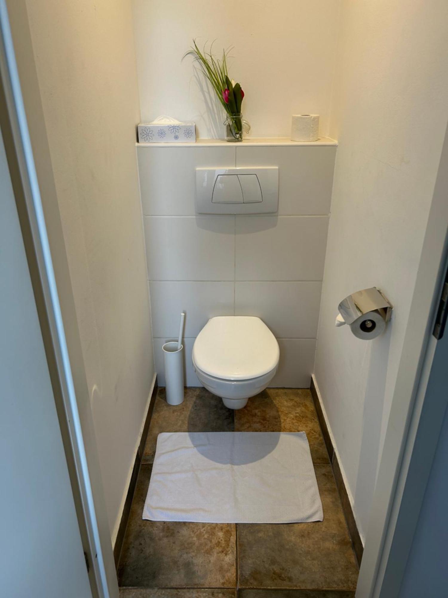 Schoene, Helle Wohnung In Stadtnaehe Vienna Luaran gambar
