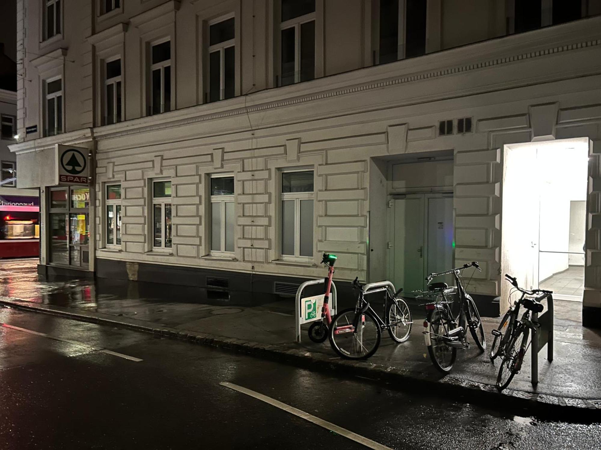 Schoene, Helle Wohnung In Stadtnaehe Vienna Luaran gambar