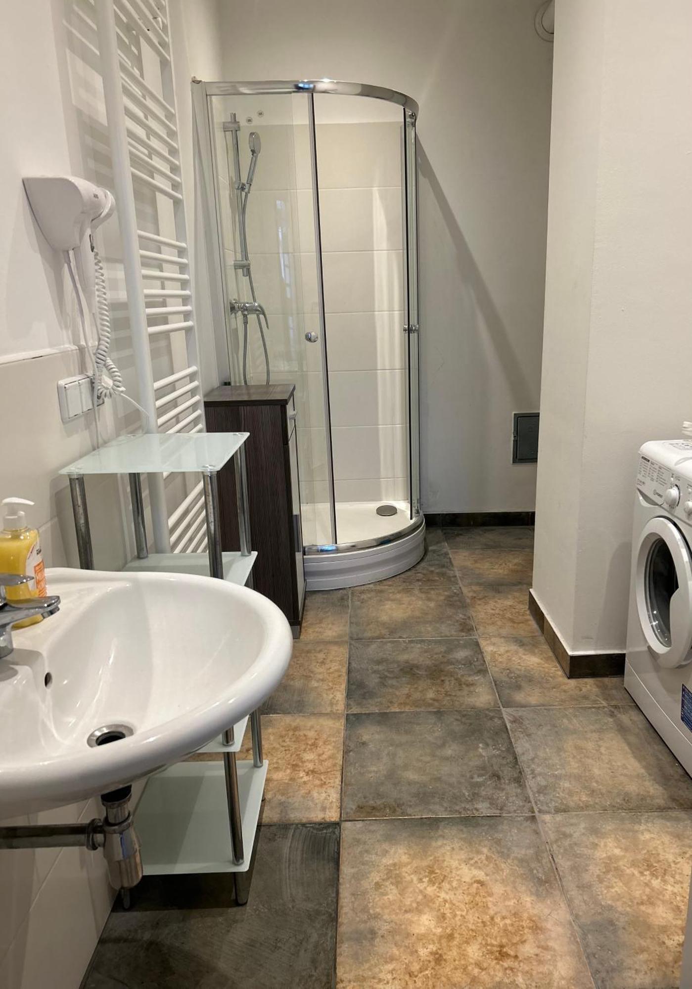 Schoene, Helle Wohnung In Stadtnaehe Vienna Luaran gambar