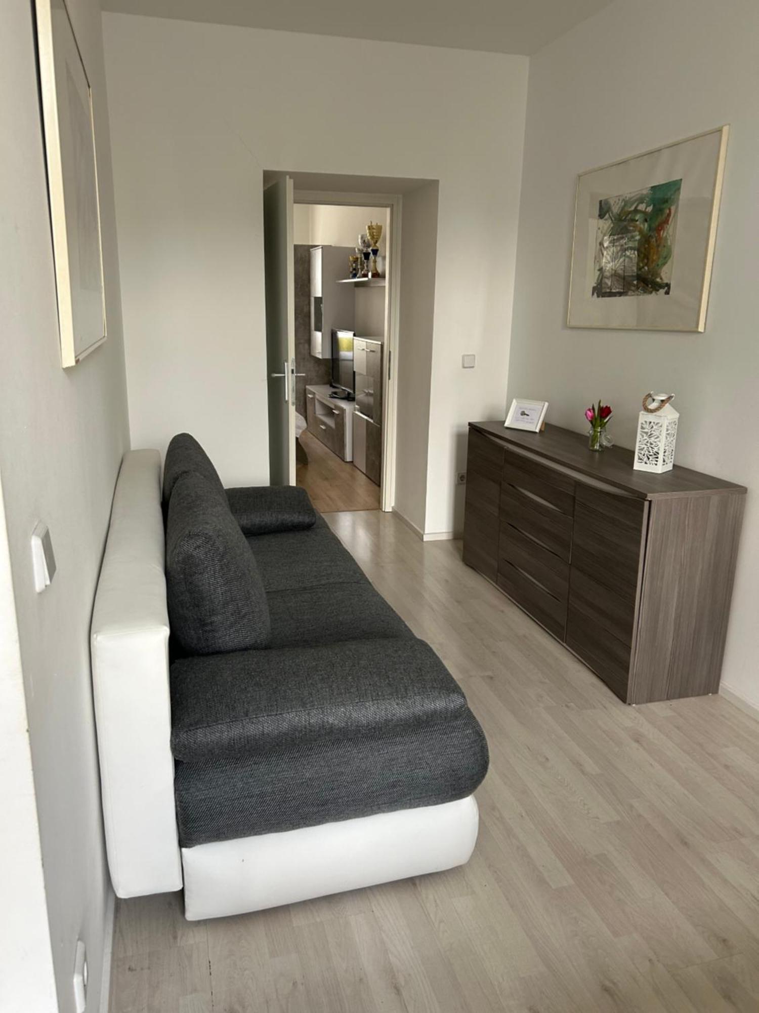 Schoene, Helle Wohnung In Stadtnaehe Vienna Luaran gambar