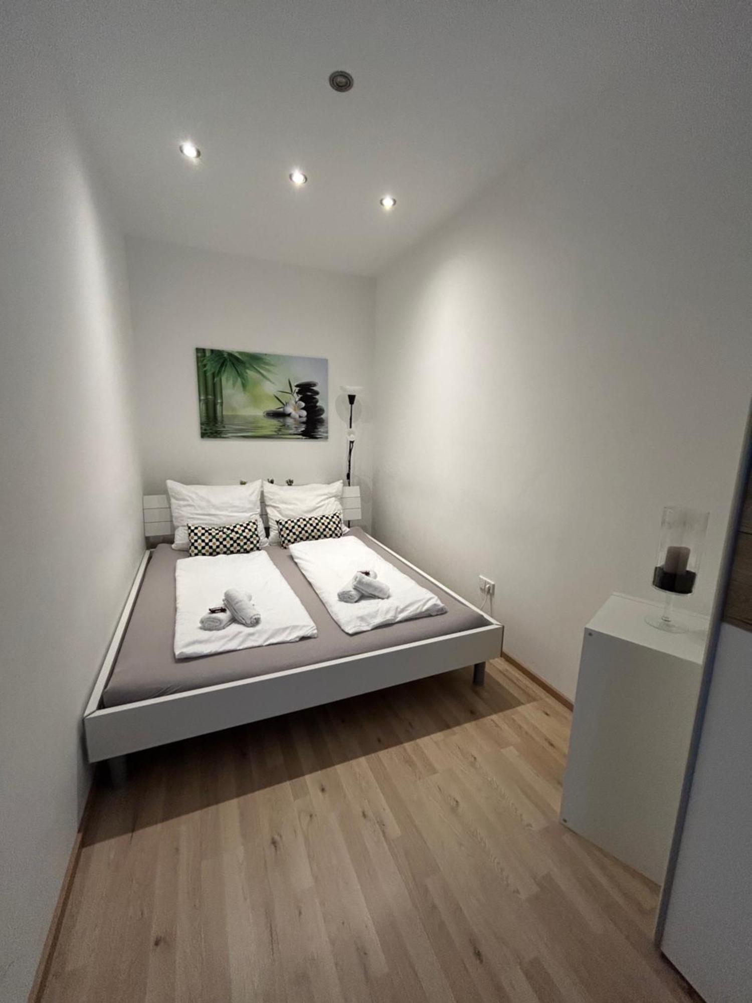 Schoene, Helle Wohnung In Stadtnaehe Vienna Luaran gambar