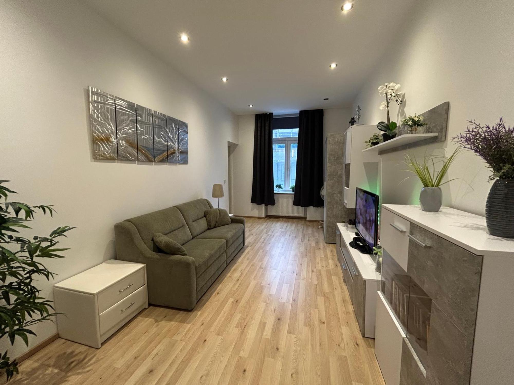 Schoene, Helle Wohnung In Stadtnaehe Vienna Luaran gambar