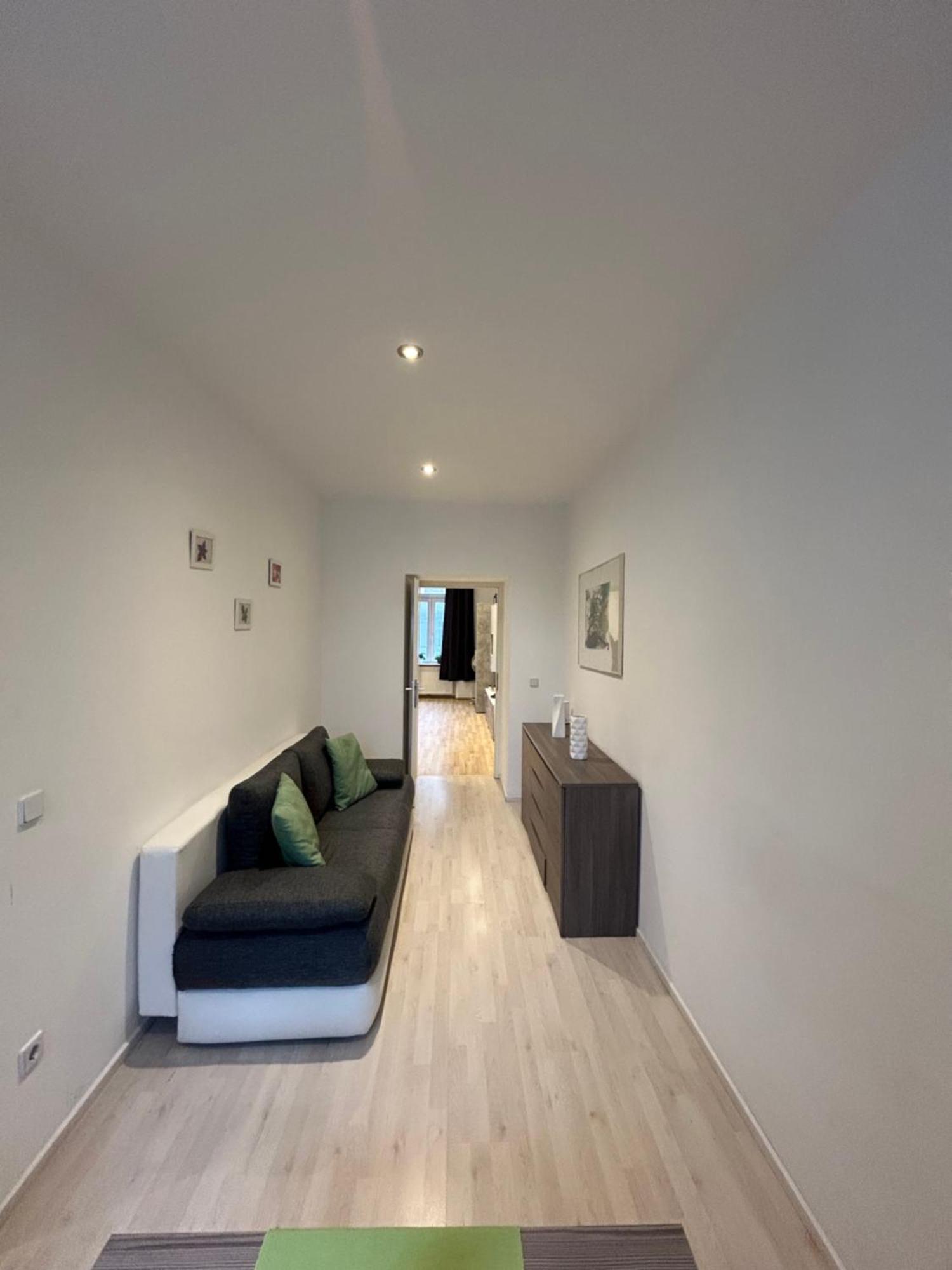 Schoene, Helle Wohnung In Stadtnaehe Vienna Luaran gambar